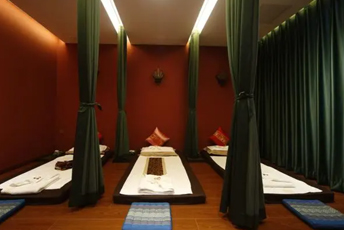 杭州钱塘区泰式按摩的被动瑜伽：当身体被折叠成诗